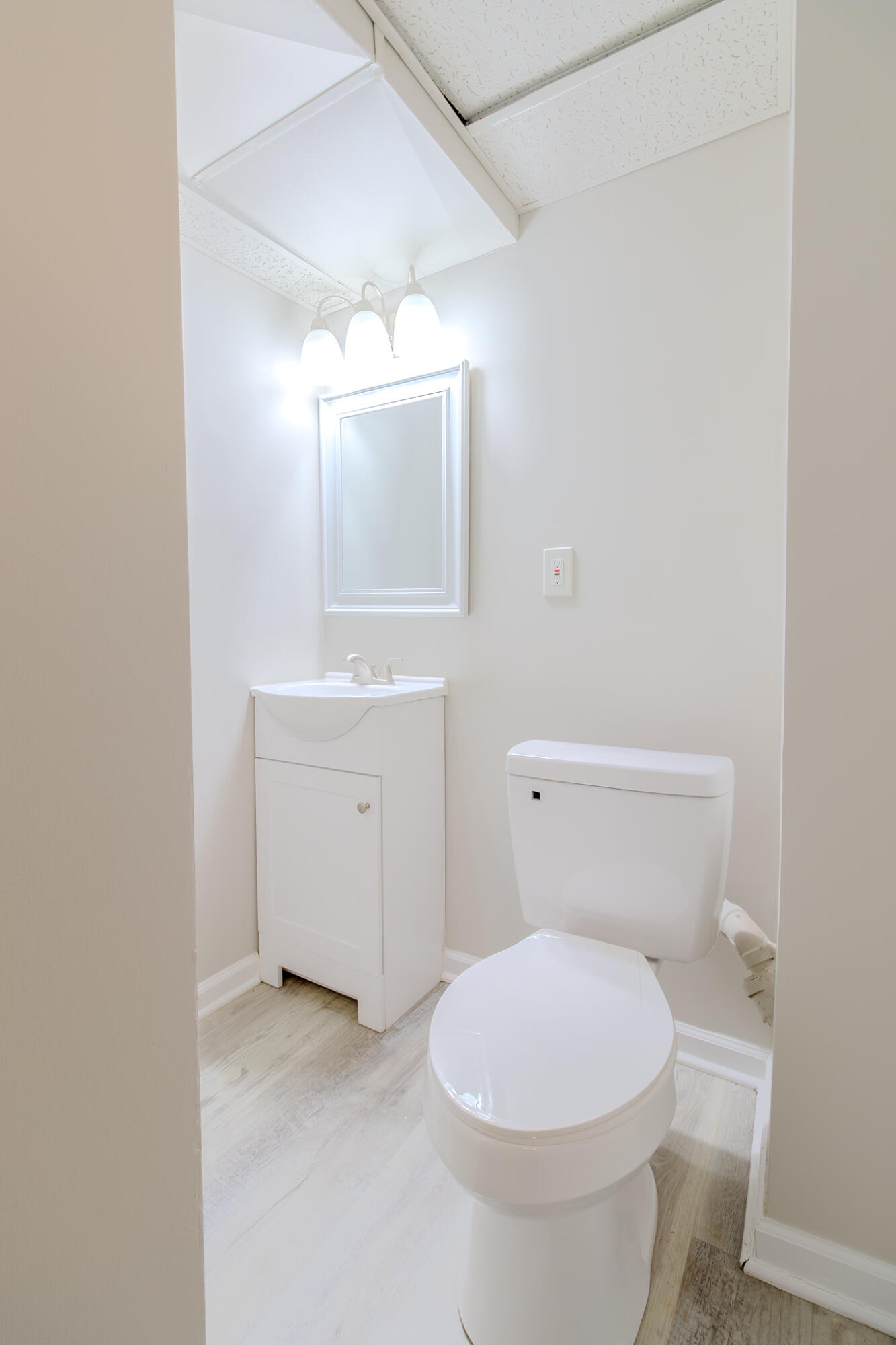 829 Johnson Street Gary, IN 46402 - Photo 32 of 42 1333x2000