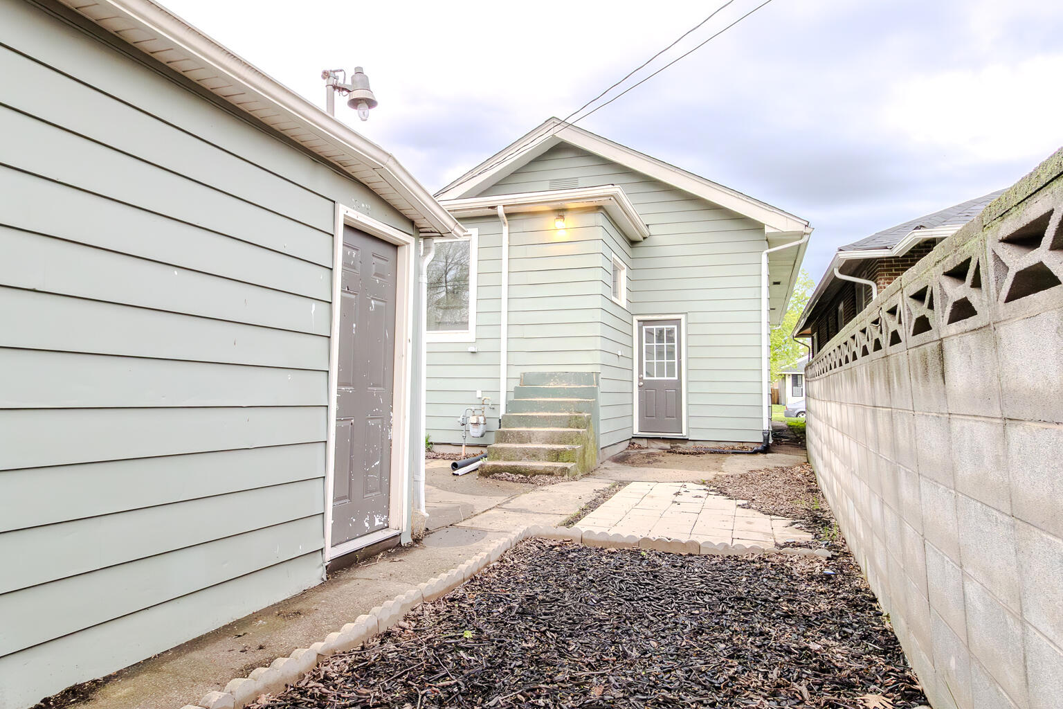829 Johnson Street Gary, IN 46402 - Photo 40 of 42 1536x1024