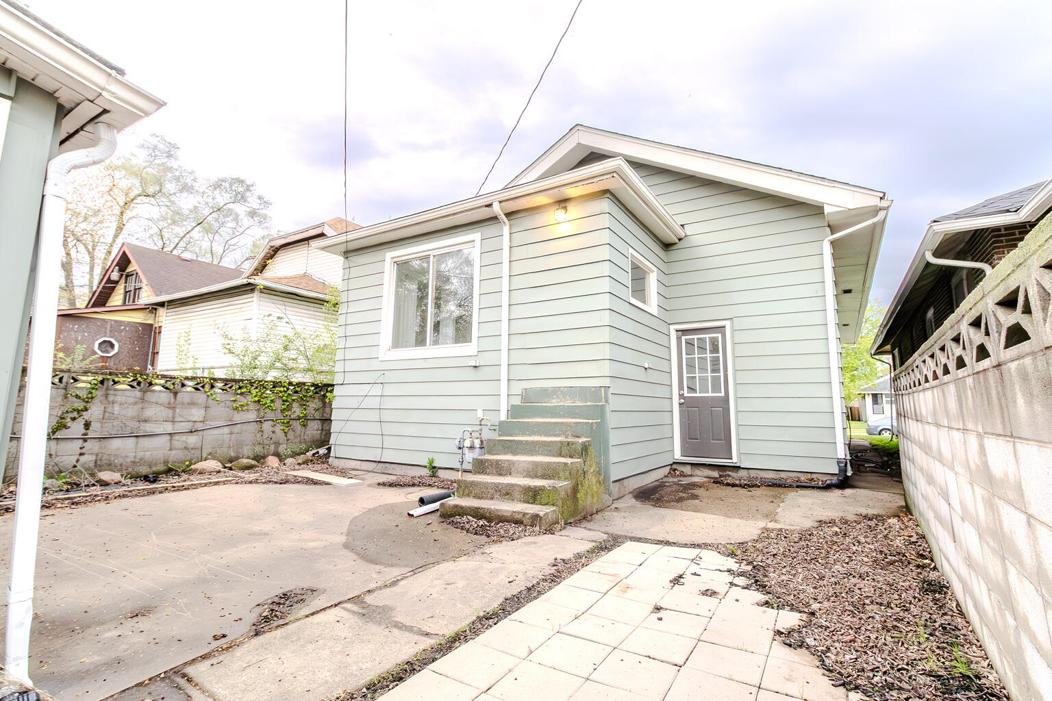 829 Johnson Street Gary, IN 46402 - Photo 41 of 42 1536x1024