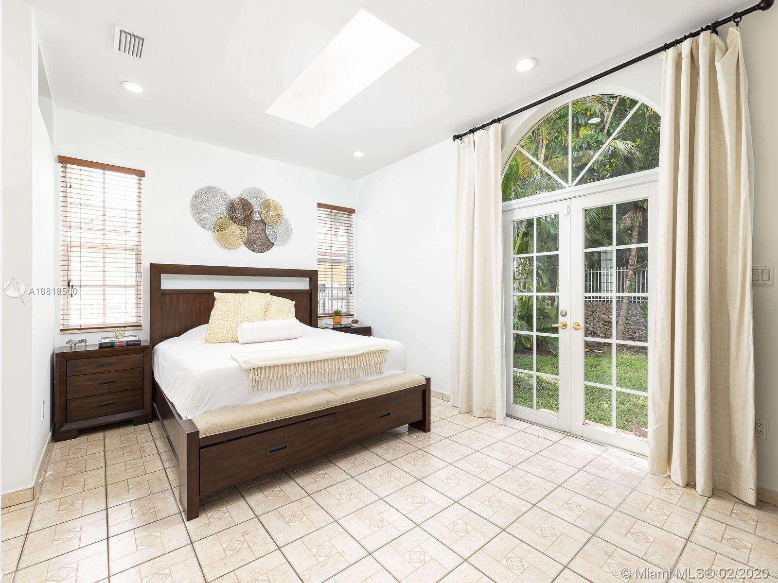 510 Southwest 28th Road Miami, FL 33129 - Photo 9 of 19