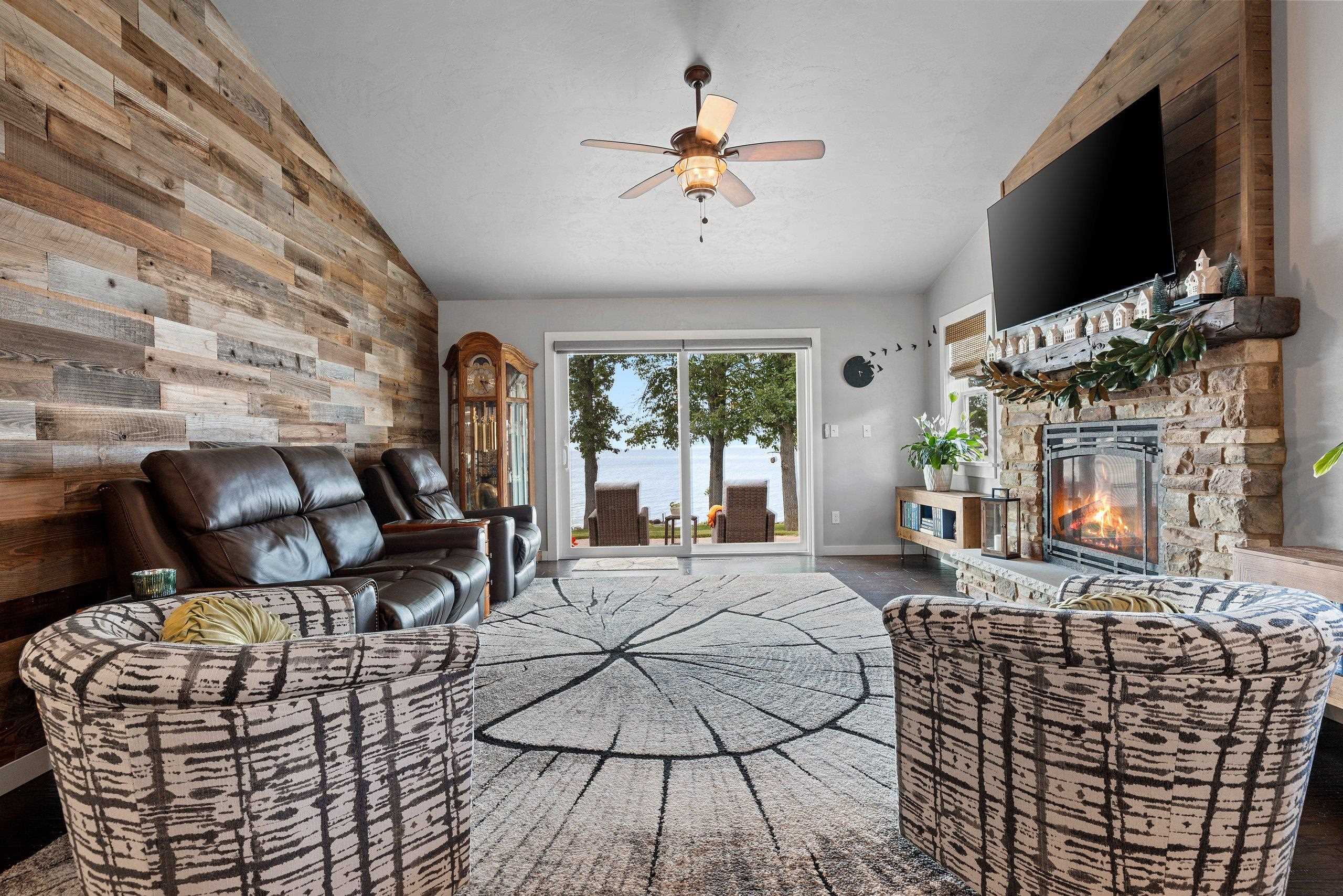 5011 Edgewater Beach Road Green Bay, WI 54311 - Photo 19 of 76