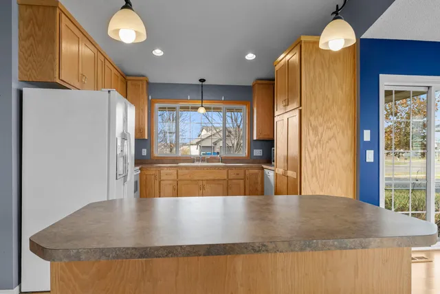 $424,000 | 1824 Nixon Street South, Cambridge, MN 55008