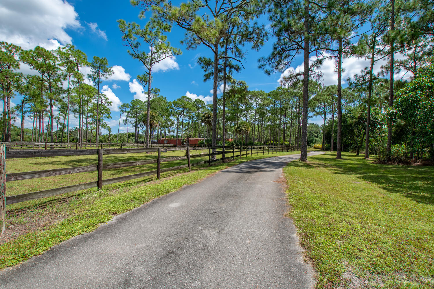 2140 C Road Loxahatchee Groves, FL 33470 - Photo 2 of 20 2140 C Rd Loxahatchee FL 33470-large-020