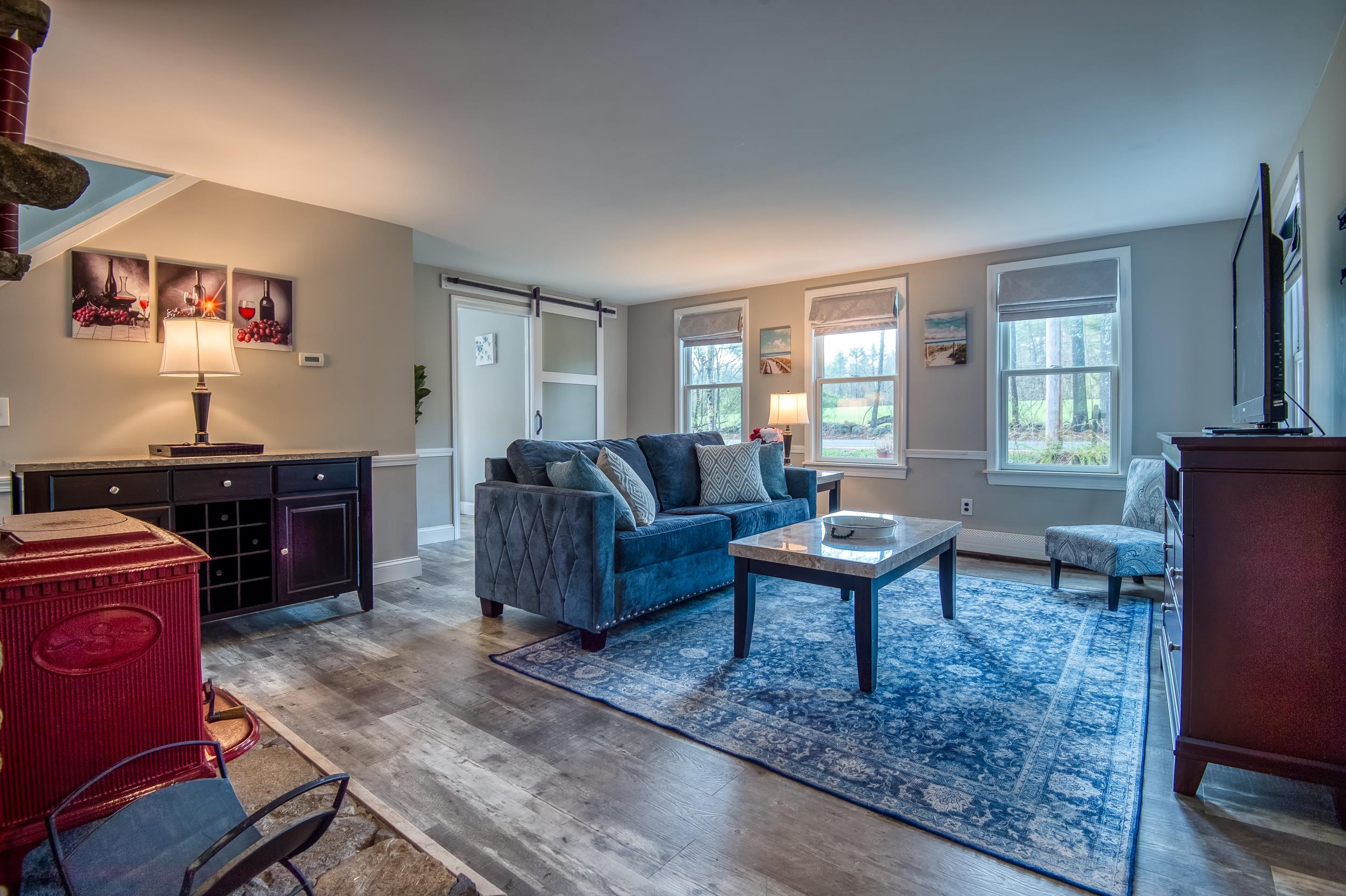 526 Pleasant Valley Road Wolfeboro, NH 03894 - Photo 4 of 37