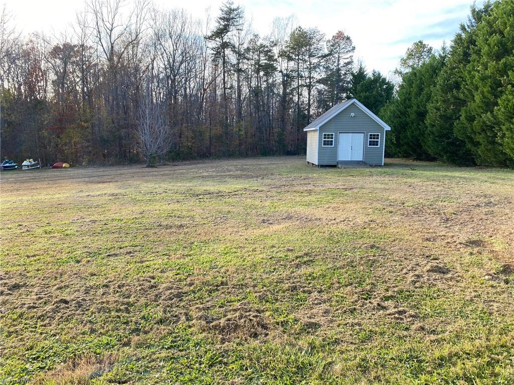 237 Beaver Farm Road Lexington, NC 27295 - Photo 5 of 26 Gallery Image 5