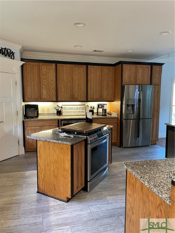 275 Kilkenny Road Richmond Hill, GA 31324 - Photo 17 of 50 Kitchen Island