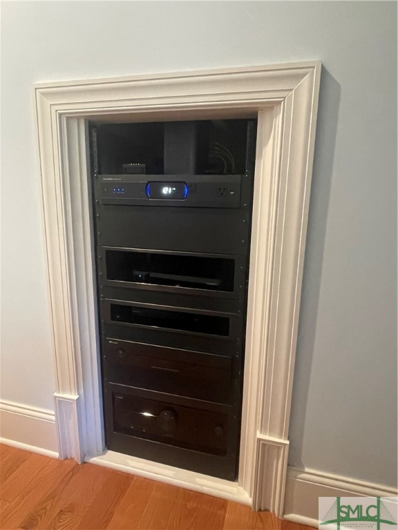 275 Kilkenny Road Richmond Hill, GA 31324 - Photo 22 of 50 Hallway sound / theater system