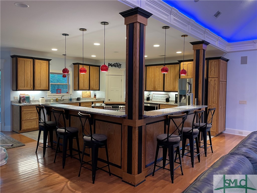 275 Kilkenny Road Richmond Hill, GA 31324 - Photo 6 of 50 Kitchen bar area