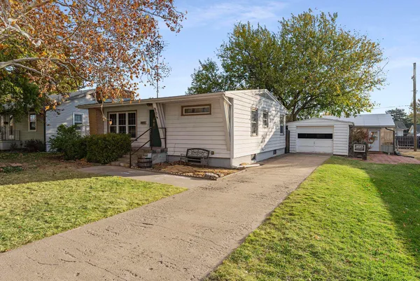 $145,000 | 806 South Pearl Street, Pratt, KS 67124