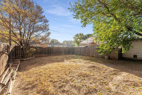 $145,000 | 806 South Pearl Street, Pratt, KS 67124