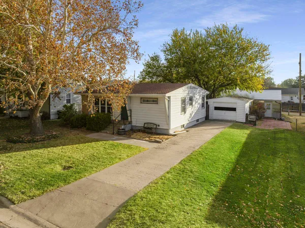 $145,000 | 806 South Pearl Street, Pratt, KS 67124