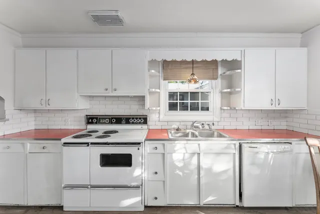 $145,000 | 806 South Pearl Street, Pratt, KS 67124