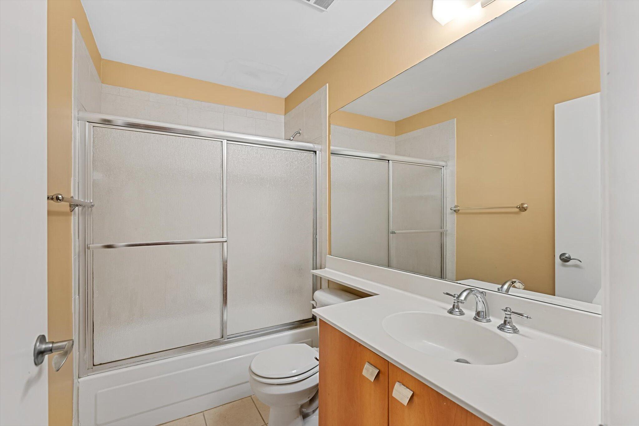 1345 Crystal Way, Unit I Delray Beach, FL 33444 - Photo 12 of 19 13-1-20