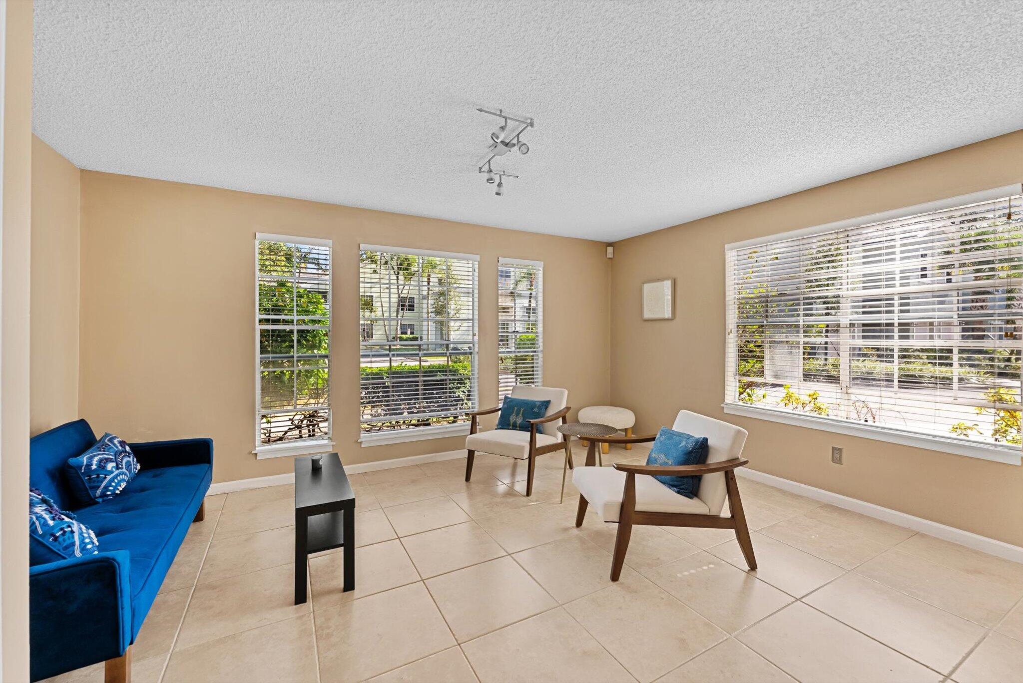 1345 Crystal Way, Unit I Delray Beach, FL 33444 - Photo 3 of 19 03-1-6