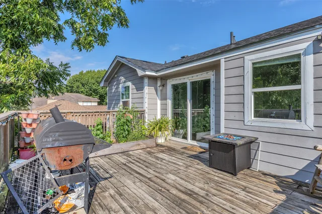 $2,199 | 18619 Haughland Drive, Cypress, TX 77433