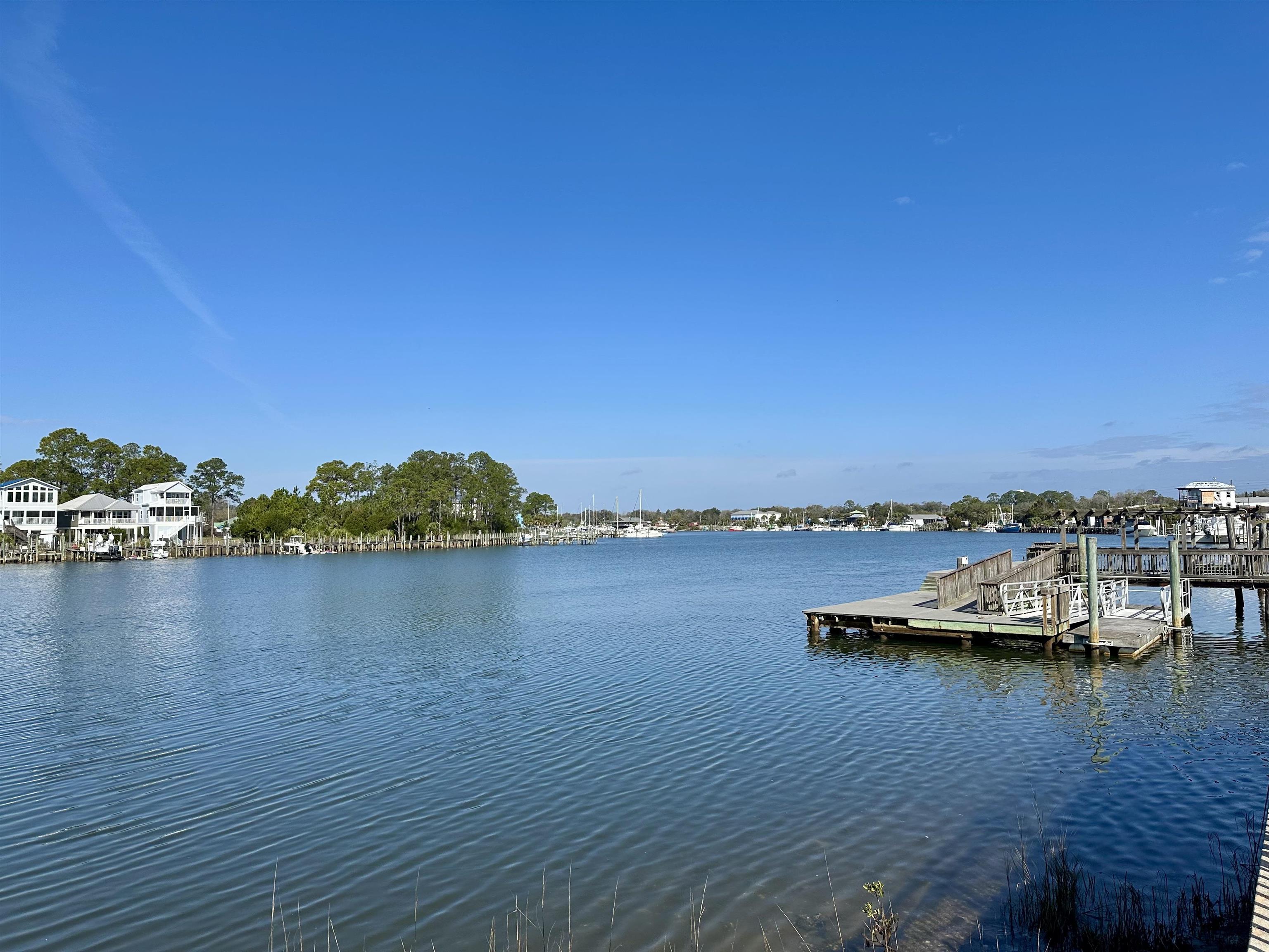 105 South Mariners Way Carrabelle, FL 32322 - Photo 4 of 9