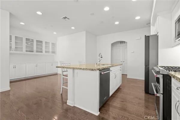 $649,900 | 31865 Calle Luz, Temecula, CA 92592