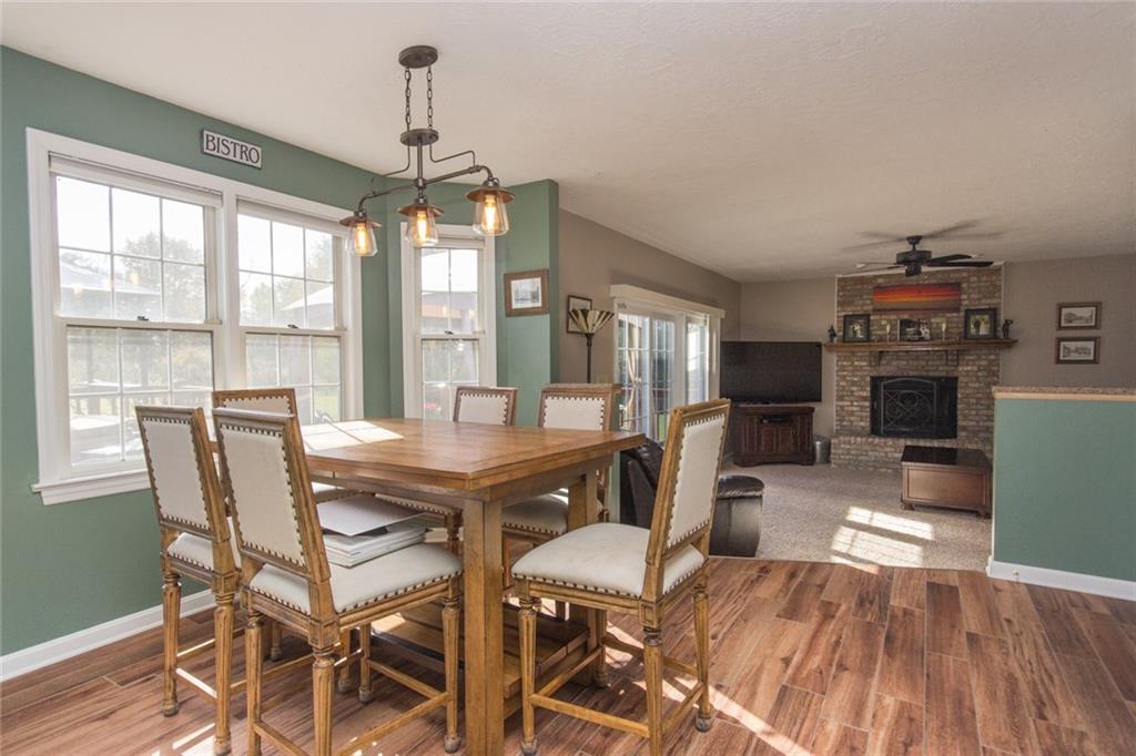 76 Firethorn Road Economy, PA 15005 - Photo 11 of 25 Eating area open to kitchen and family room.