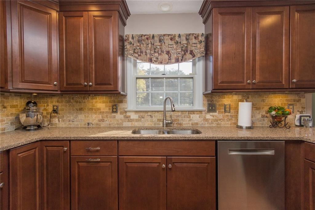 76 Firethorn Road Economy, PA 15005 - Photo 10 of 25 Kitchen.