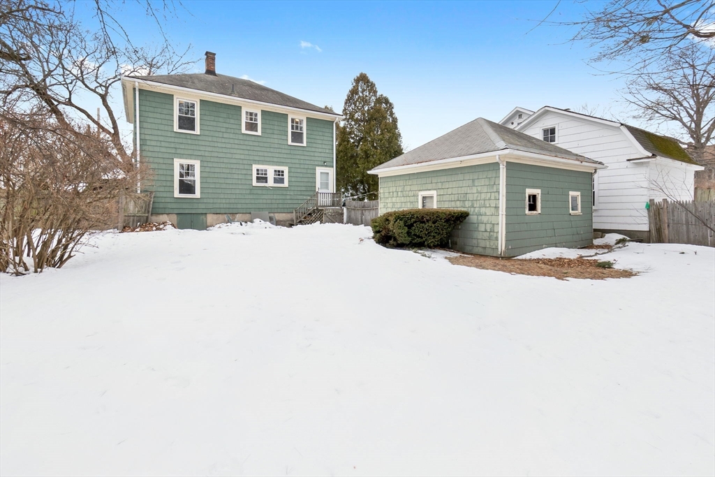 14 Chase Street Danvers, MA 01923 - Photo 4 of 36