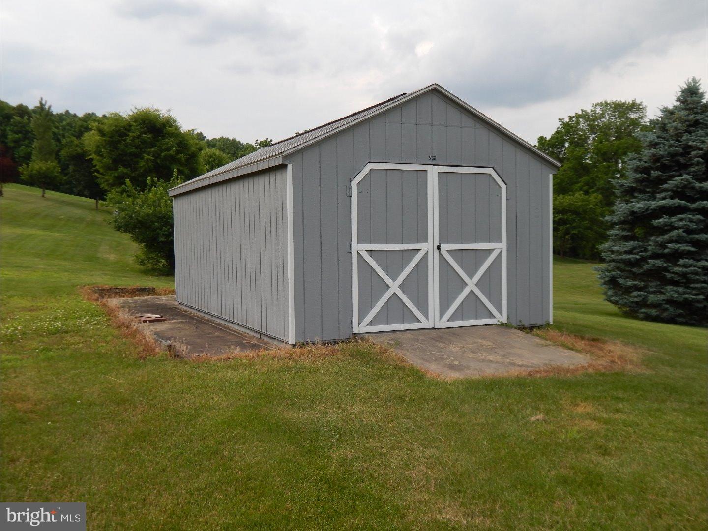 116 Meadowlark Road Reading, PA 19606 - Photo 5 of 22