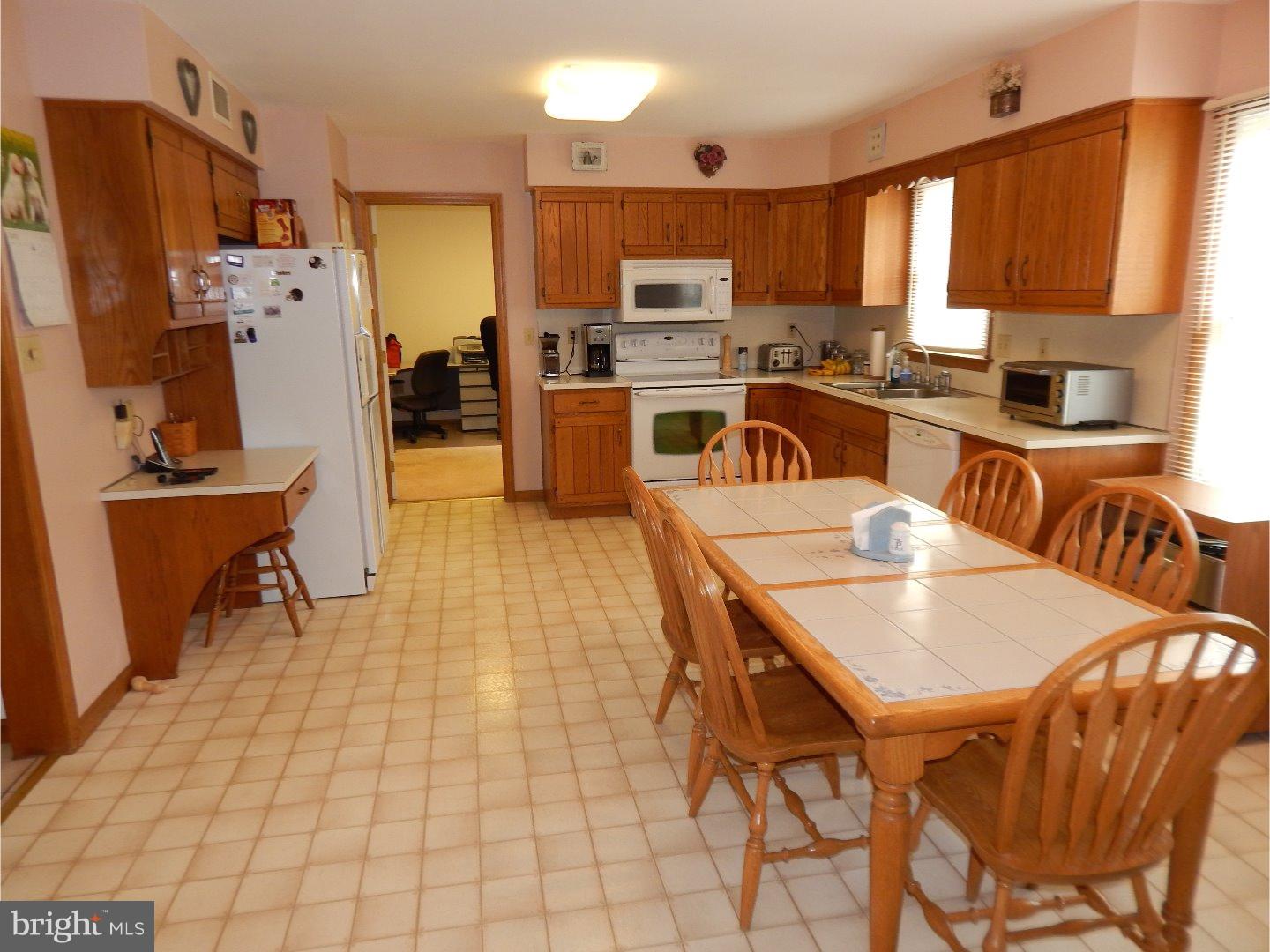 116 Meadowlark Road Reading, PA 19606 - Photo 9 of 22