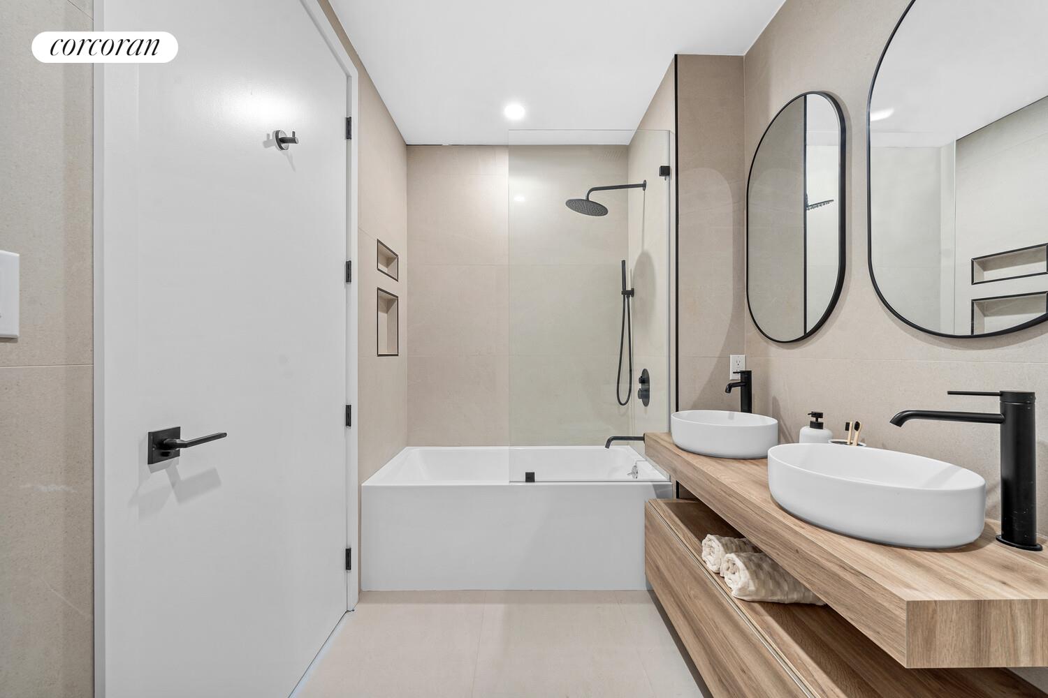 14-35 Broadway, Unit PH Queens, NY 11106 - Photo 11 of 17