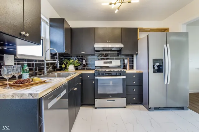 $299,900 | 2006 Cycling Lane, Indianapolis, IN 46260