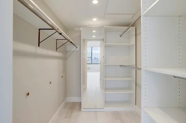 $375,000 | 14 Greenway Plaza, Unit 15L, Houston, TX 77046