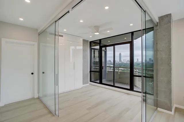 $375,000 | 14 Greenway Plaza, Unit 15L, Houston, TX 77046