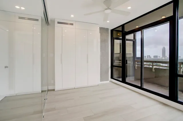 $375,000 | 14 Greenway Plaza, Unit 15L, Houston, TX 77046