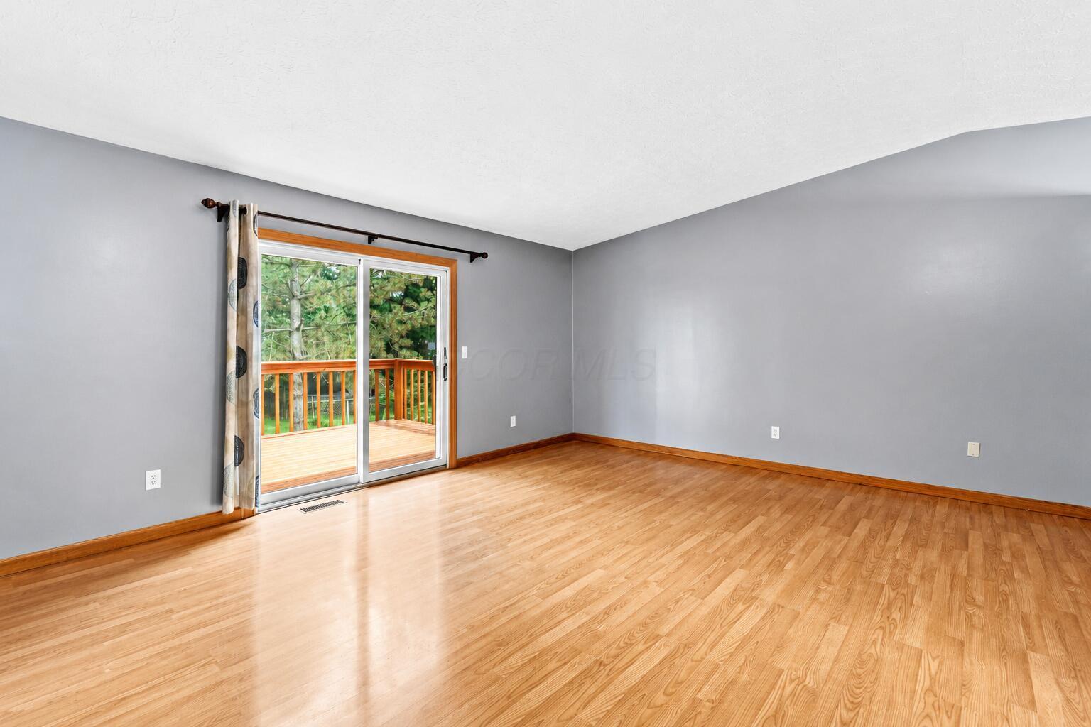 3986 Blueberry Hollow Road Columbus, OH 43230 - Photo 6 of 9