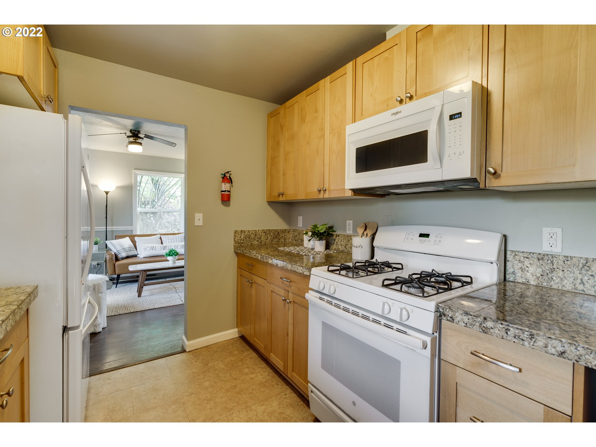 9517 Southwest Boones Ferry Road Portland, OR 97219 - Photo 15 of 32 Gallery Image 15