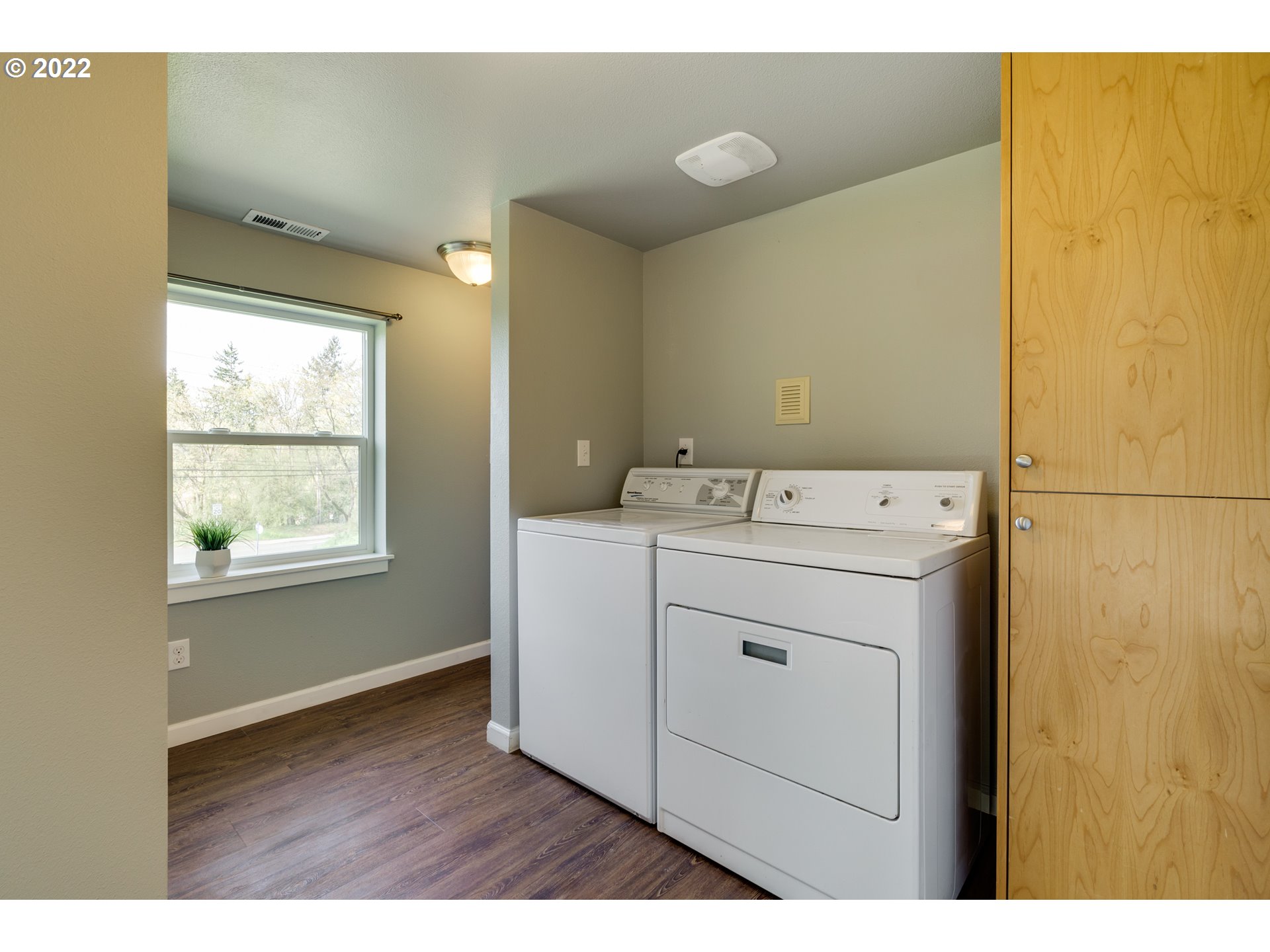 9517 Southwest Boones Ferry Road Portland, OR 97219 - Photo 26 of 32 Gallery Image 26