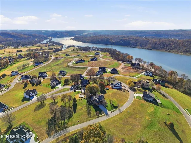 $250,000 | 2532 Persimmon Ridge, Loudon, TN 37774