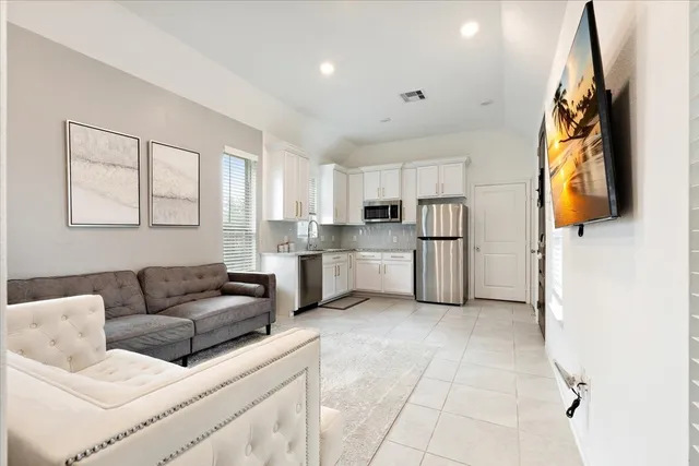 $3,600 | 4912 Overland Hollow Drive, Rosenberg, TX 77469