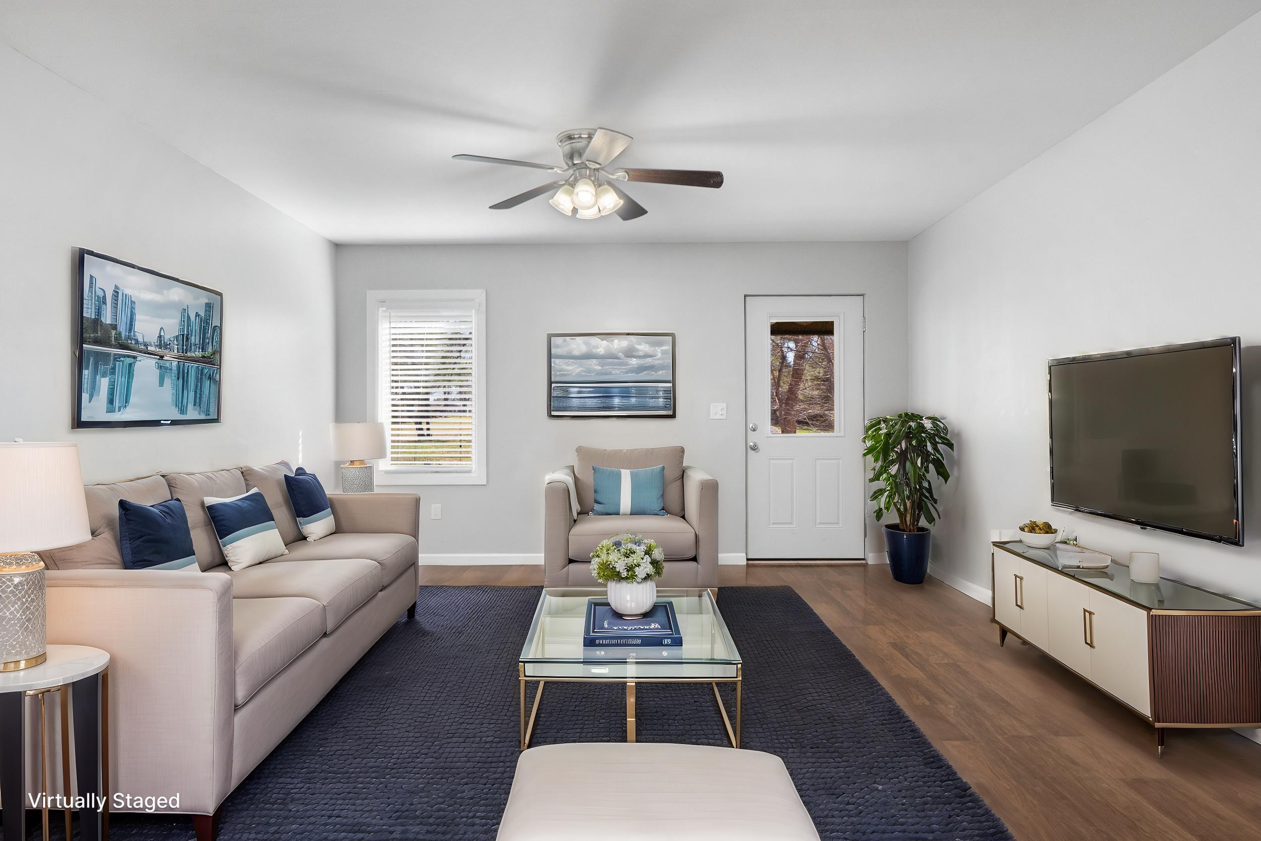 11134 East Brainerd Road Apison, TN 37302 - Photo 27 of 45 _dsc8198 - living room - modern - 5