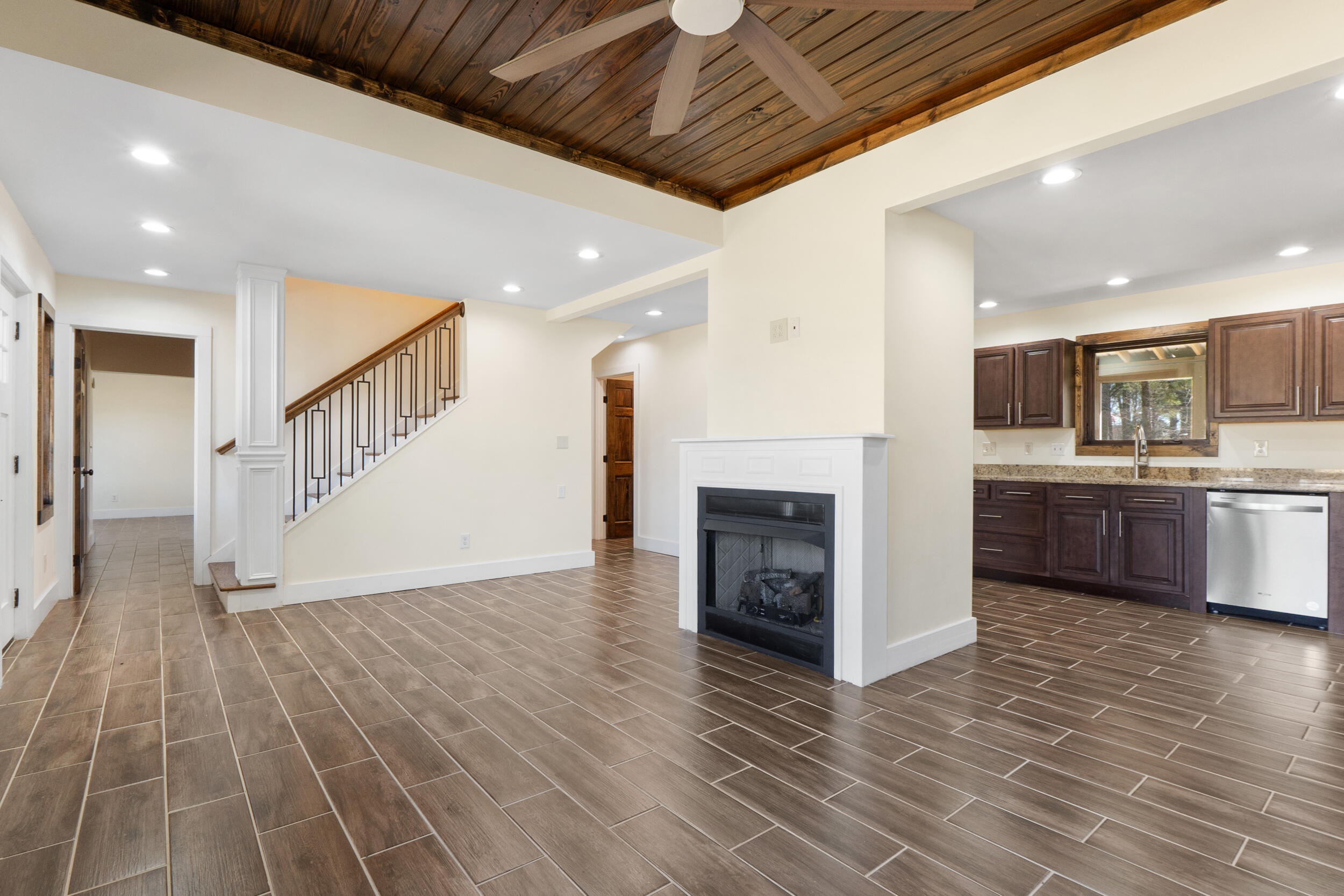 11134 East Brainerd Road Apison, TN 37302 - Photo 8 of 45 _dsc8084