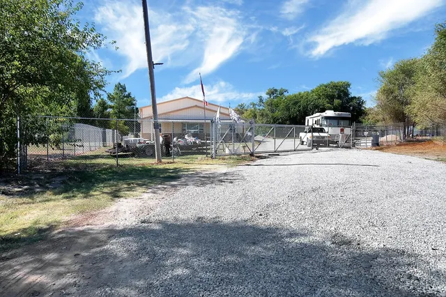 $700,000 | 5723 South Broadway, Wichita, KS 67216