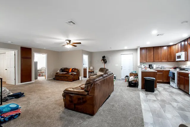 $700,000 | 5723 South Broadway, Wichita, KS 67216