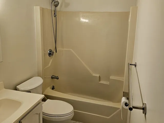 $1,800 | 15 Houghton Street, Unit 7A, Worcester, MA 01604