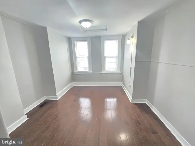 $1,600 | 402 North Curley Street, Baltimore, MD 21224