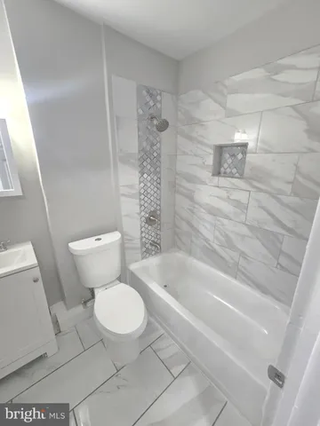 $1,600 | 402 North Curley Street, Baltimore, MD 21224