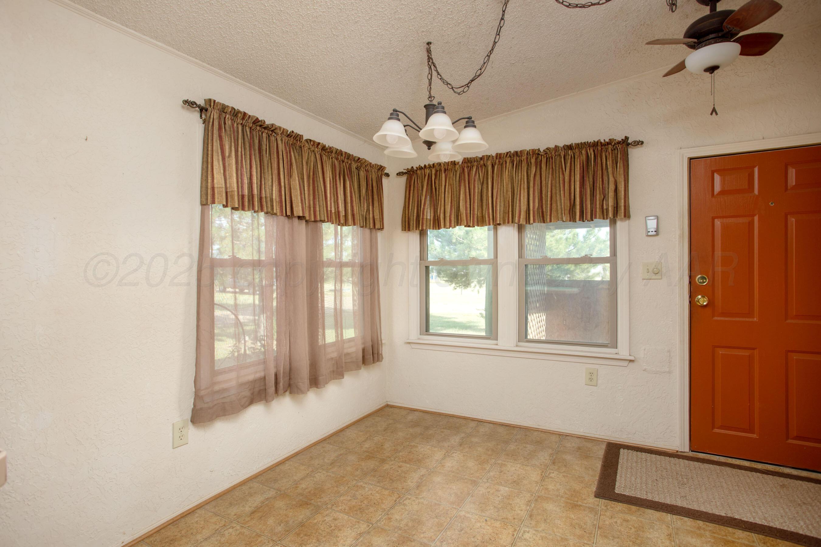 1500 2 Deer Trail Amarillo, TX 79124 - Photo 7 of 52 Dining area