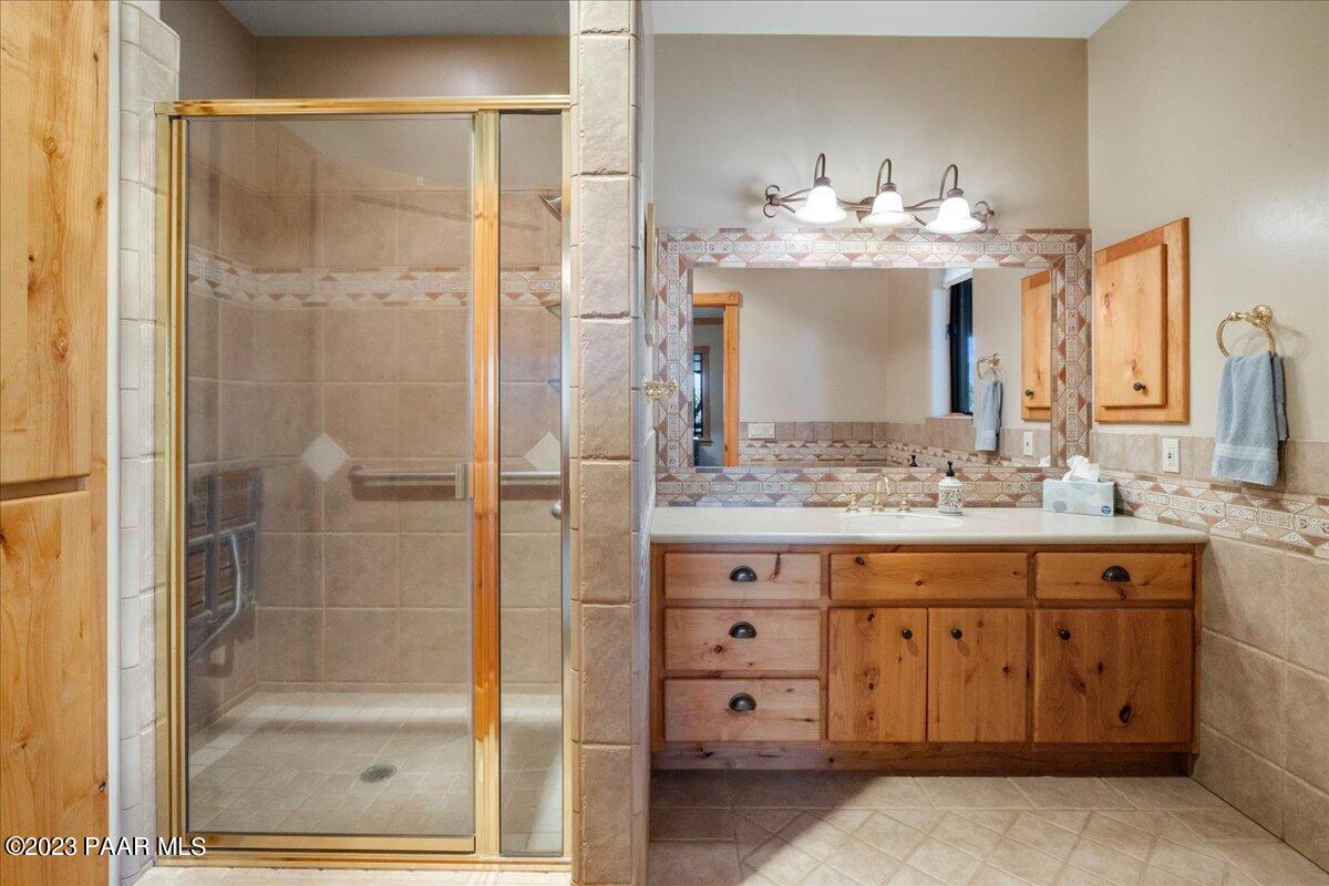 3475 Renegade Road Prescott, AZ 86305 - Photo 80 of 109 In Law Suit bath