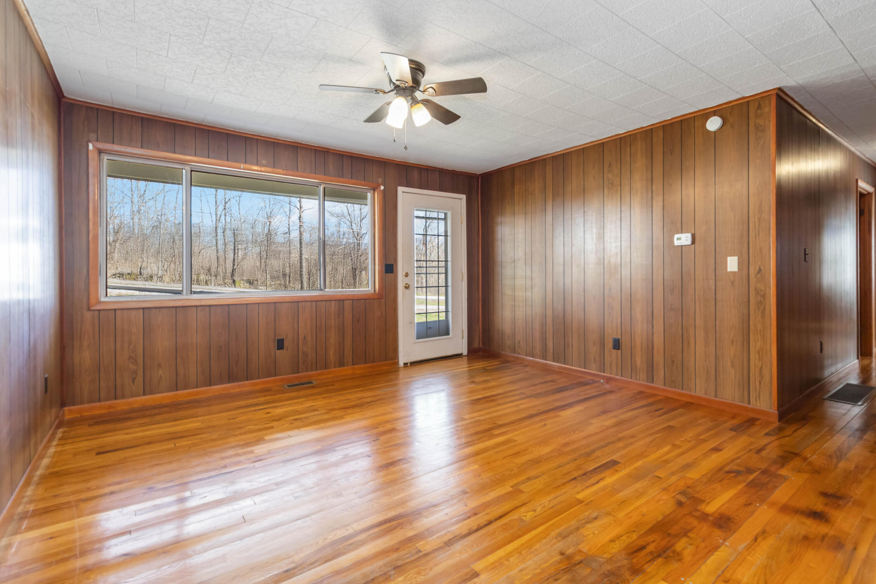 232 Owens Road Stearns, KY 42647 - Photo 8 of 34 008