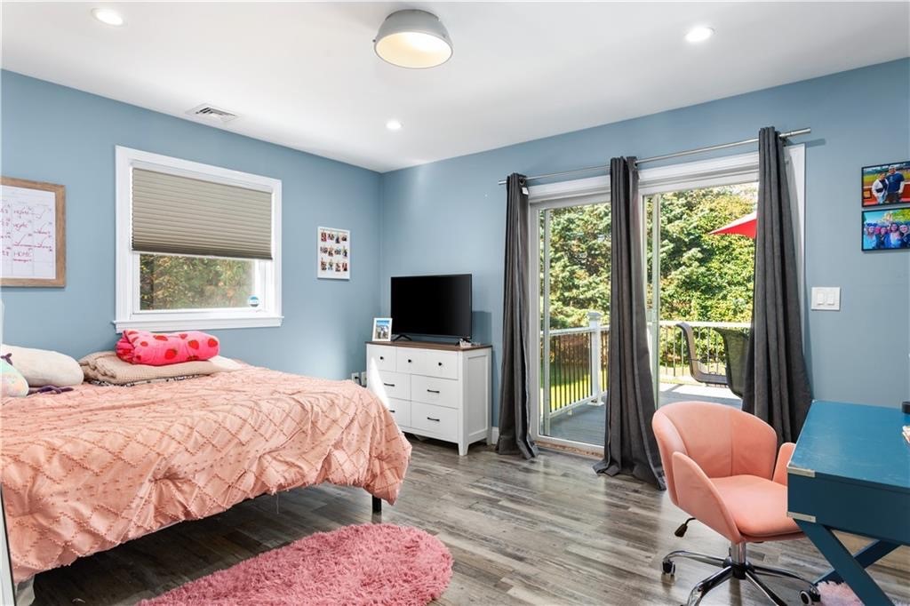 4 James Street, Unit 1 Middletown, RI 02842 - Photo 12 of 28