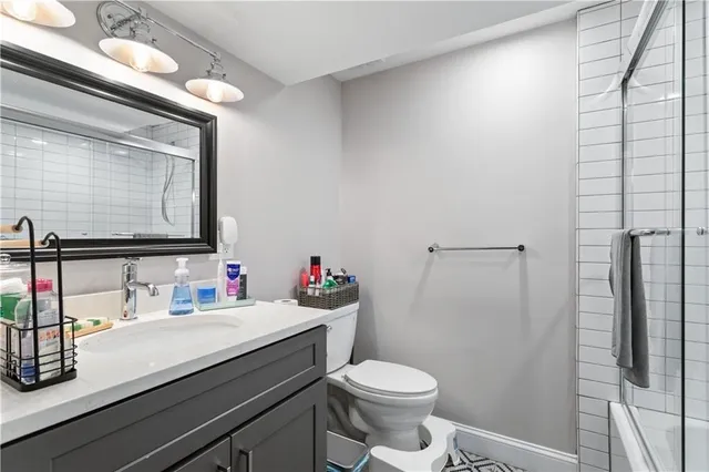 $3,900 | 4 James Street, Unit 1, Middletown, RI 02842