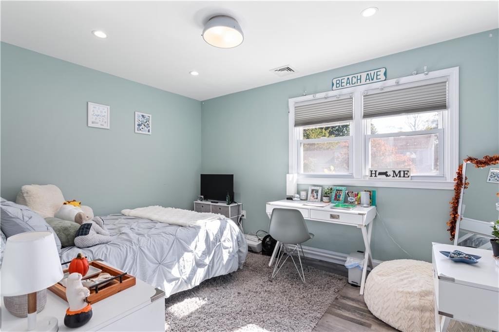 4 James Street, Unit 1 Middletown, RI 02842 - Photo 8 of 28