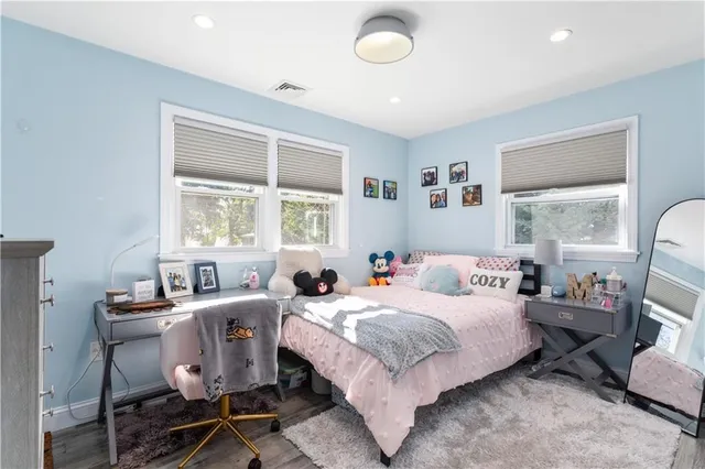 $3,900 | 4 James Street, Unit 1, Middletown, RI 02842